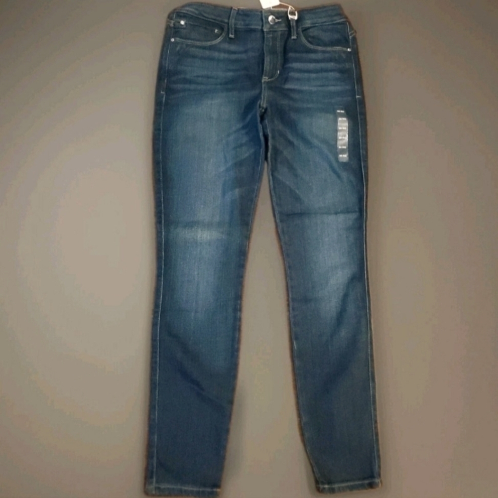 Guess Soft Luxe Sexy Curve Straight Leg Mid Rise 5 Pocket  Rose Gold Tab Jeans